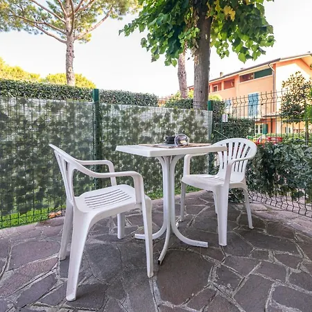 Lägenhet Gardappartamenti Campiello Pool